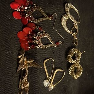 5 piece earring lot.
